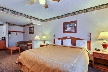  Rodeway Inn Carmel (Previously; Comfort Suites Carmel) 26