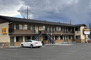 The Westerner Motel