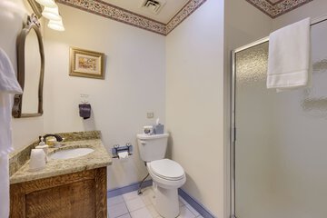 Room 8 of 33