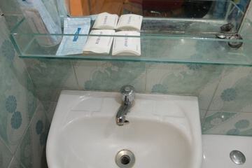 Bathroom sink