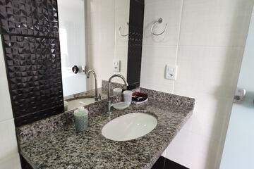 Bathroom sink