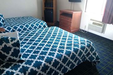 Sunset Inn & Suites
