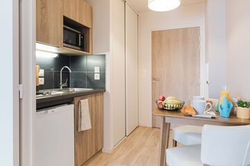 Private kitchenette