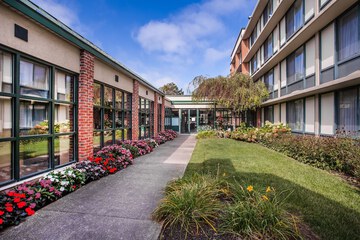 Hotel Exterior 55 of 55