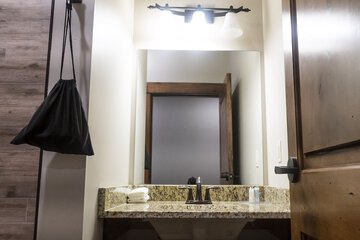 Bathroom sink