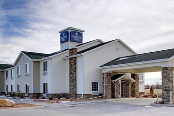 Cobblestone Hotel & Suites - Wayne