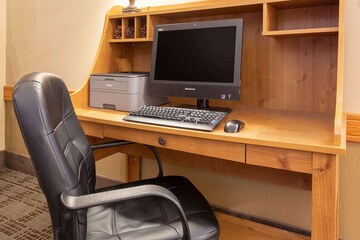 Business Center 34 of 34