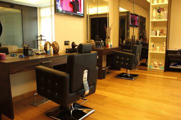Hair salon