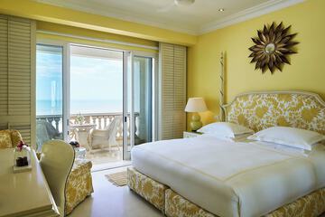 Beach/ocean view