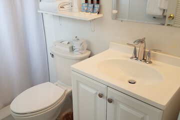 Bathroom sink