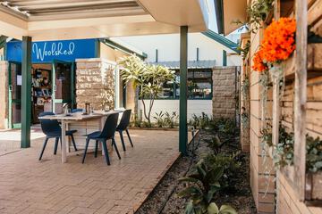 Cafe