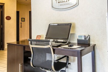 Business Center 38 of 38