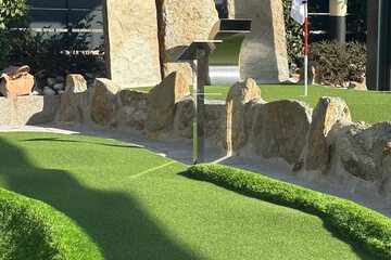 Mini-golf