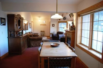 hotel_rooms