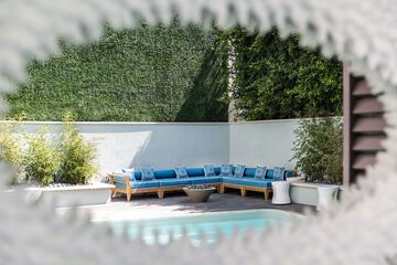 Private pool