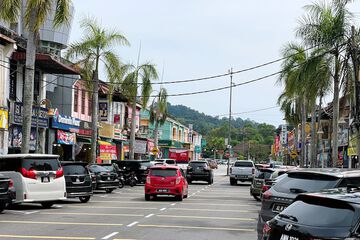 Shopping mall