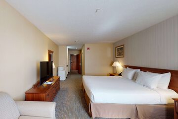 Room 30 of 37
