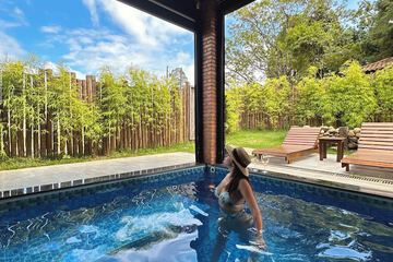 Private pool