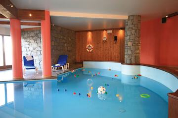 swimming pool spa