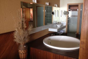 Jetted tub