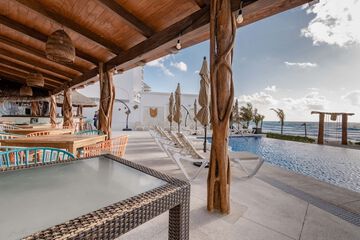 Beach bar