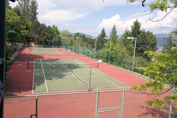 Tennis court