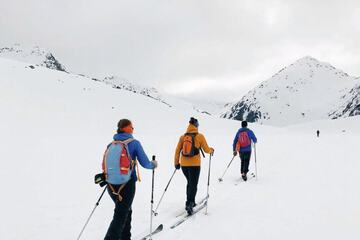 Skiing