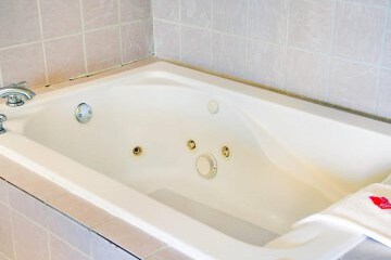  Econo Lodge Inn & Suites Hot Springs 12