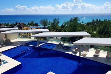 Rooftop pool