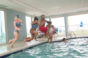 Indoor/outdoor pool