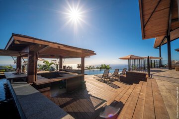 Poolside bar