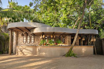 Snack bar