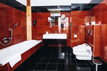 Deep soaking bathtub