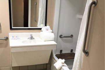 Room 5 of 23