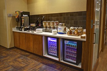 Breakfast/Coffee Service 44 of 69