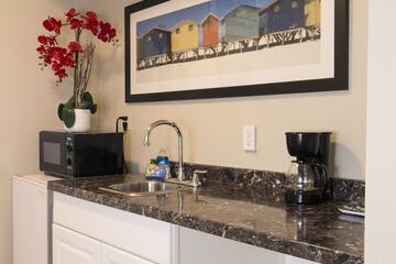 Private kitchenette