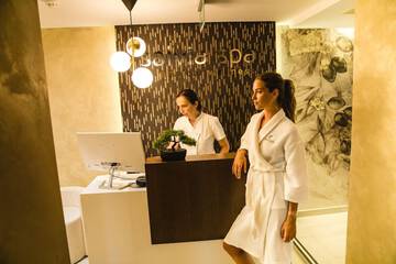 Spa reception