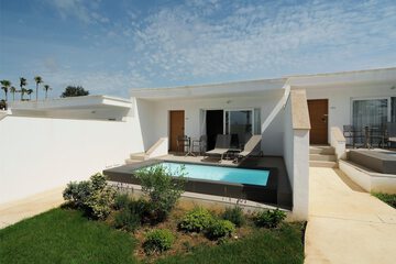 Private pool