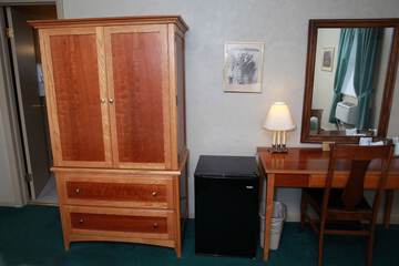 Room 15 of 37