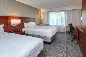 Room 27 of 38