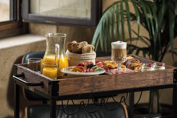 Breakfast meal