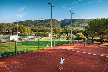 Tennis court