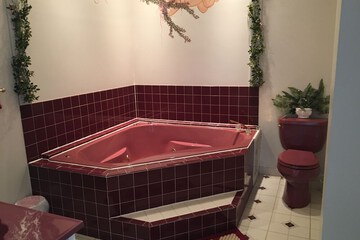 Jetted tub