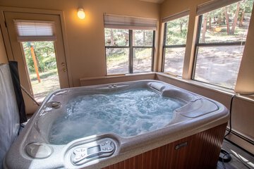 Private spa tub