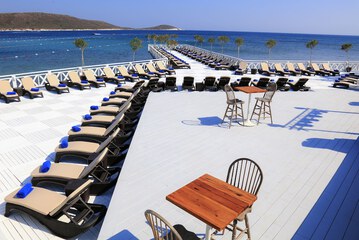 Sundeck