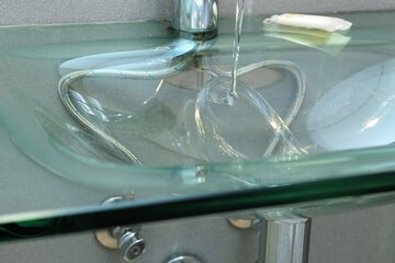 Bathroom sink
