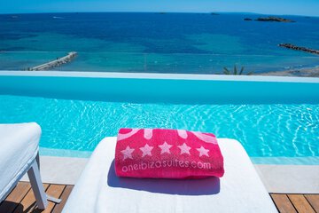 Rooftop pool