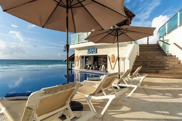 Beach bar