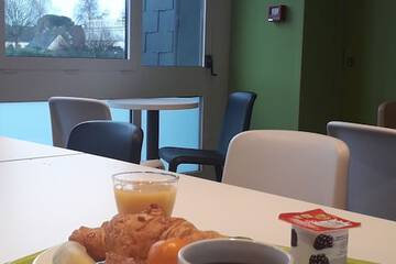 Breakfast area