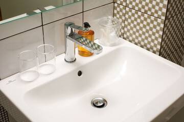 Bathroom sink